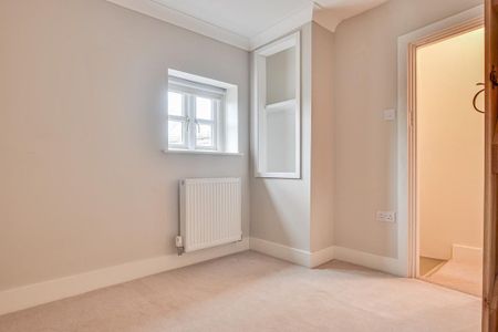 2 bedroom end of terrace house to rent - Photo 5