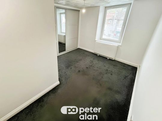 Gwern Avenue, Senghenydd, CAERPHILLY - Photo 1