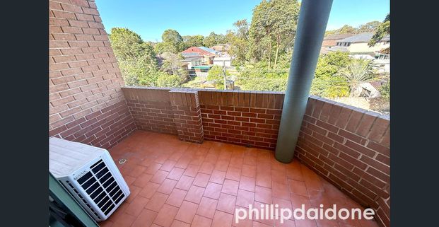 SPACIOUS 2 BEDROOM UNIT - Photo 1