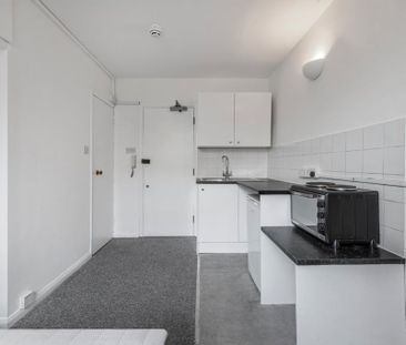 Studio to rent - Photo 3