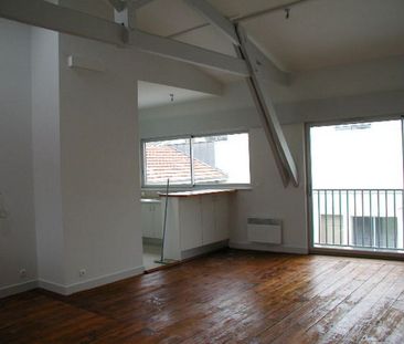 Location Appartement 4 pièces 97m² BORDEAUX 33000 - Photo 3
