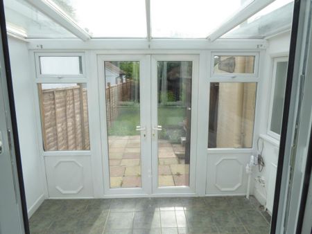 2 bedroom terraced bungalow to rent - Photo 3