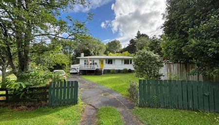 Family home on prestigious Totara Road - Photo 4