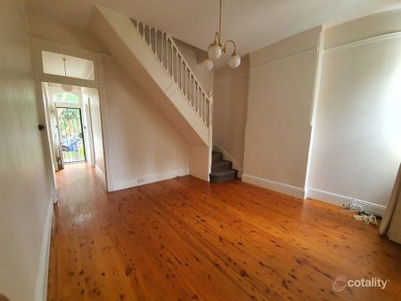 Victorian Terrace in the Heart of Leichhardt - Photo 2