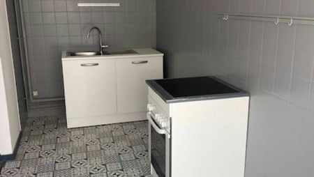 FORBACH 2 PIECES EN CENTRE VILLE - Photo 2