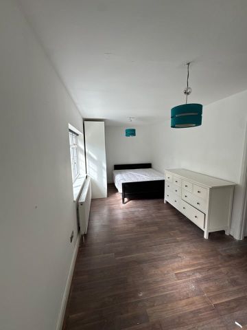 Studio Flat, Abercorn Road Annexe, NW7 - Photo 3