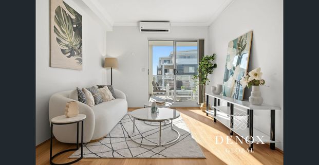 Luxury Two Bedroom Two Bathroom One Car Park Apartment! - Photo 1