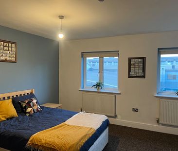 Room in a Shared House, Pavilion Square, SW17 - Photo 4