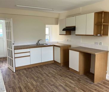 Homely two bedroom end of terrace cottage located in the scenic and... - Photo 4