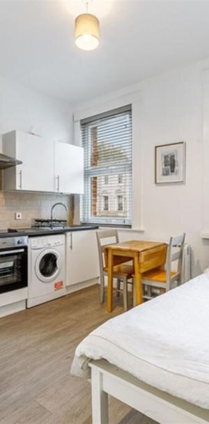 Studio Flat, Warwick Road, W5 - Photo 1