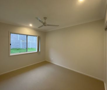 Spacious Family Home in Collingwood Park - Photo 2