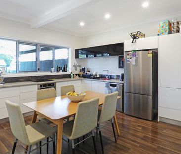 3 bedroom home just a short distance from the CBD & Tamworth Street... - Photo 4