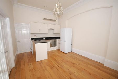 1 bedroom apartment to rent - Photo 4