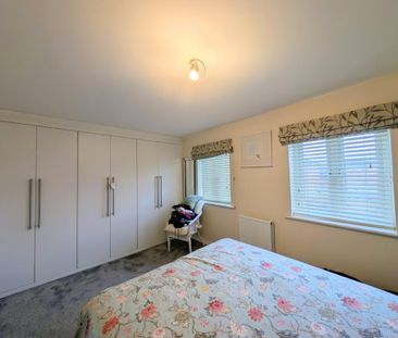 4 bedroom terraced house to rent - Photo 5