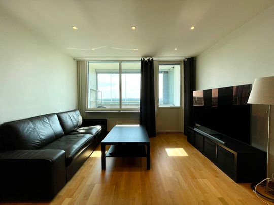 Hagalundsgatan, Solna - Foto 1