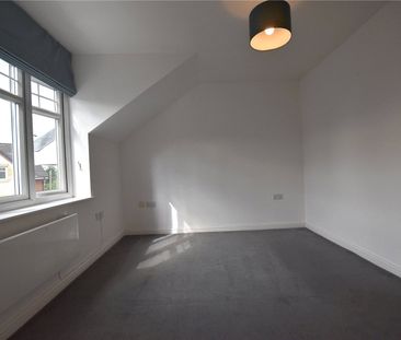 10 Cedarwood Close, Northenden, Greater Manchester, M22 4QJ - Photo 3