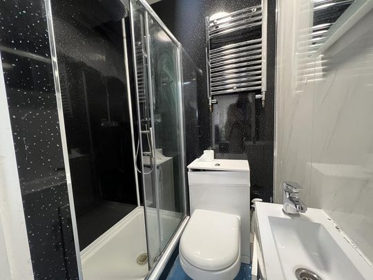 5 bedroom house share to rent - Photo 1