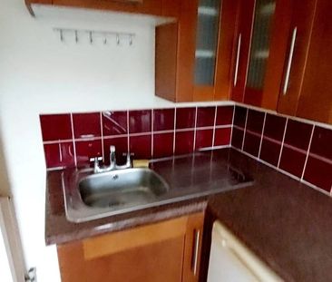 Well presented, 2 bedroom apartment on the ground floor of this han... - Photo 6