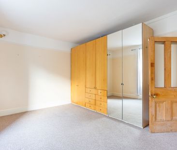 3 bedroom flat to rent - Photo 1