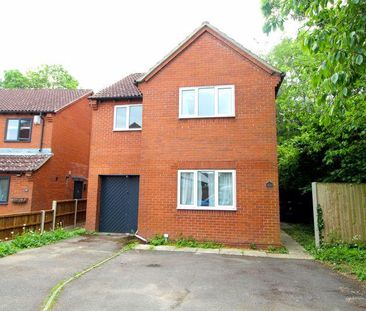 4 bedroom detached house to rent - Photo 4