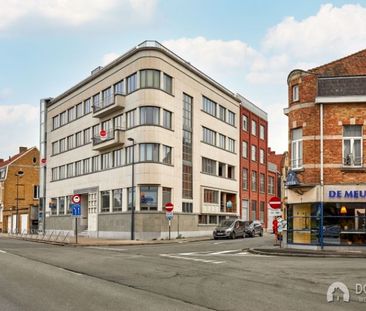 Roeselare-centrum. Modern appartement met 2 slaapkamers, gezellig t... - Photo 5