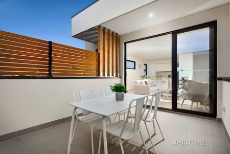 1/2 Lamb Street, Moonee Ponds - Photo 2