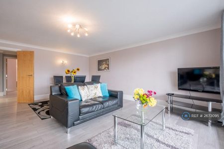 2 bedroom flat to rent - Photo 3