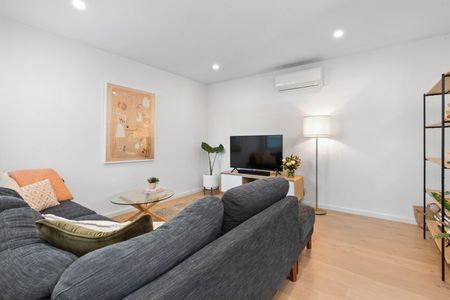 Register To Inspect // Stylish Two-Bedroom Townhouse in a Quiet West Footscray Pocket. - Photo 2