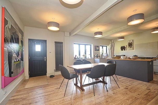 4 bedroom detached house to rent - Photo 1