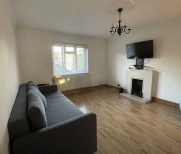Room in a Shared Flat, Leyton Road, SW19 - Photo 1