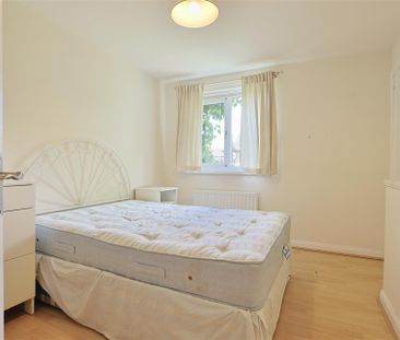 2 bedroom Terraced House to rent in Hunters Road, Spital Tongues, N... - Photo 4