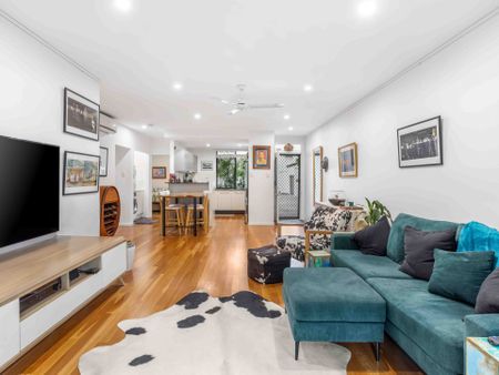 Furnished Apartment in the Heart of Bulimba - Photo 2