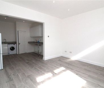 1 bedroom maisonette to rent - Photo 2