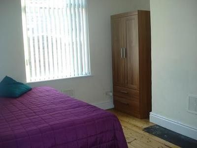 4 Bed - Gainsborough Road, Liverpool - Photo 2