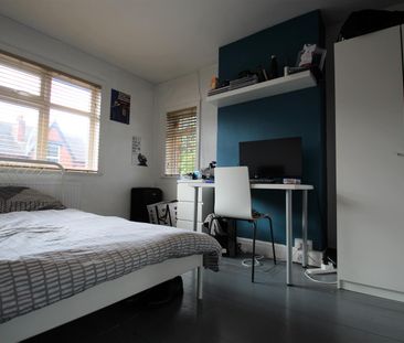 Manor Terrace, Hyde Park, LS6 1BU, Leeds - Photo 1