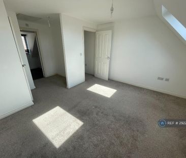 3 bedroom terraced house to rent - Photo 4