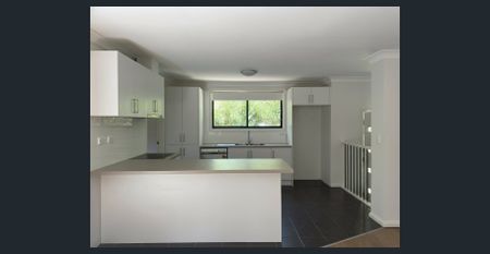 Tranquil Villa in a Private, Serene Location - Photo 2