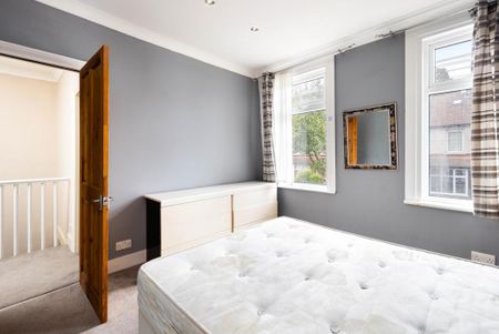 3 bedroom terraced house to rent - Photo 4