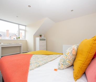 4 bedroom terraced house to rent - Photo 5