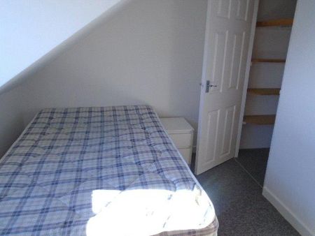 5 bedroom terraced house to rent - Photo 2