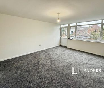 3 bedroom apartment to rent Longshaw Street, Stoke-on-Trent, Staffo... - Photo 2