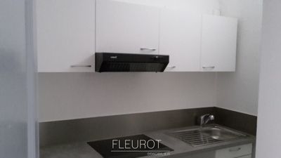 Location Appartement 2 pièces 29m² LA CIOTAT 13600 - Photo 5