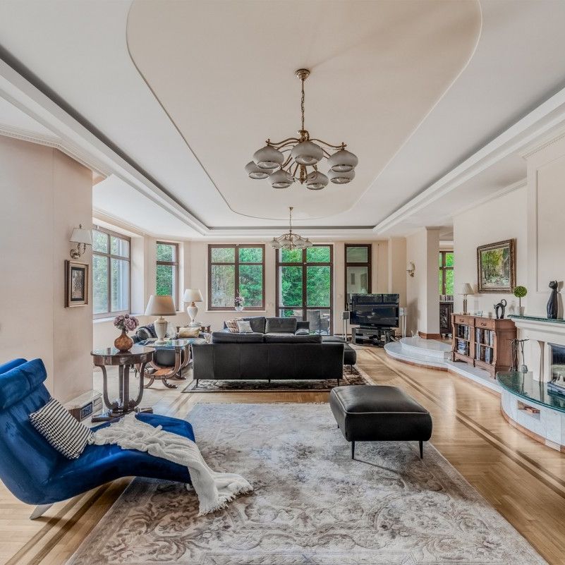 Wyjątkowa rezydencja w Józefowie - Zdjęcie 1