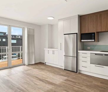 Brand new 1-bedroom apartment - Available now! - Photo 3