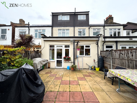 6 bedroom terraced house to rent - Photo 4
