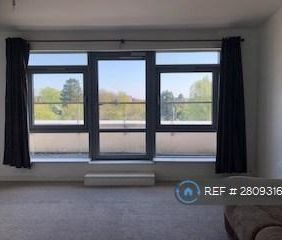 1 bedroom penthouse to rent - Photo 5