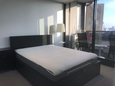 Fantastic 2 Bedder 2 Bath + Study With City Views - Photo 5