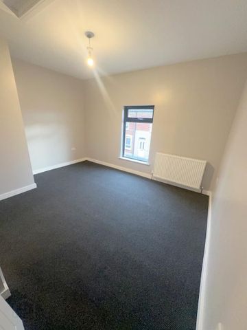 12 Bloomfield Street, BT55AU, Belfast - Photo 3