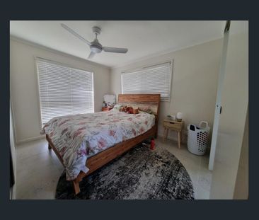 2 Bedroom unit in Quiet Duplex - Photo 4