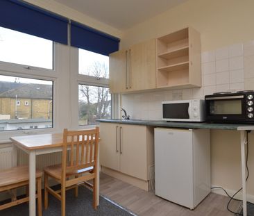 Studio Flat to rent - Woolstone Road, London, SE23 - Photo 1